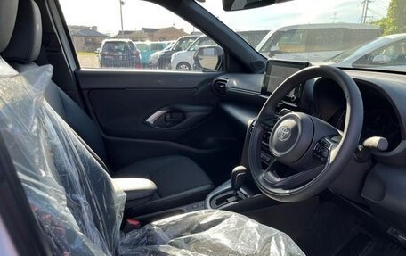 Toyota Yaris Cross, 2021 год, 1 500 000 рублей, 9 фотография