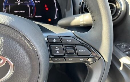 Toyota Yaris Cross, 2021 год, 1 500 000 рублей, 21 фотография