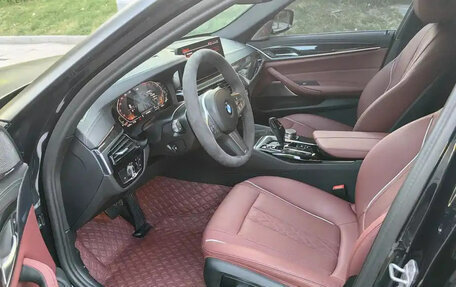 BMW 5 серия, 2023 год, 4 150 000 рублей, 16 фотография