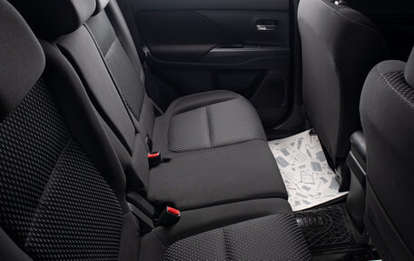 Mitsubishi Outlander III рестайлинг 3, 2019 год, 2 099 000 рублей, 17 фотография