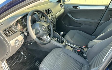 Volkswagen Jetta VI, 2011 год, 745 000 рублей, 10 фотография