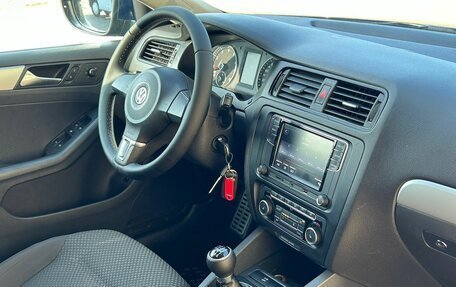 Volkswagen Jetta VI, 2011 год, 745 000 рублей, 23 фотография