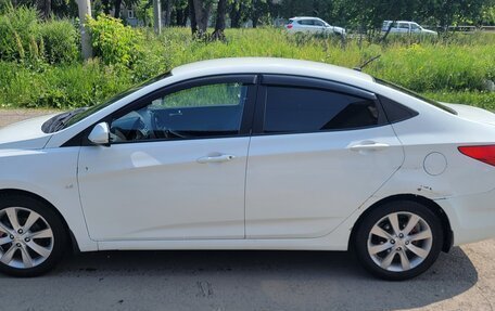 Hyundai Solaris II рестайлинг, 2013 год, 430 000 рублей, 3 фотография