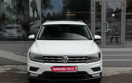 Volkswagen Tiguan II, 2017 год, 2 600 000 рублей, 2 фотография