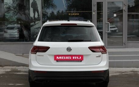 Volkswagen Tiguan II, 2017 год, 2 600 000 рублей, 6 фотография