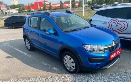Renault Sandero II рестайлинг, 2017 год, 1 020 000 рублей, 1 фотография