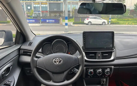 Toyota Yaris XP150 рестайлинг, 2021 год, 1 200 000 рублей, 9 фотография