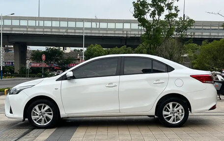Toyota Yaris XP150 рестайлинг, 2021 год, 1 200 000 рублей, 8 фотография