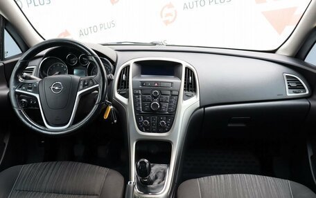Opel Astra J, 2010 год, 699 000 рублей, 8 фотография