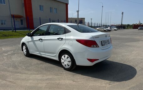 Hyundai Solaris II рестайлинг, 2015 год, 1 100 000 рублей, 4 фотография