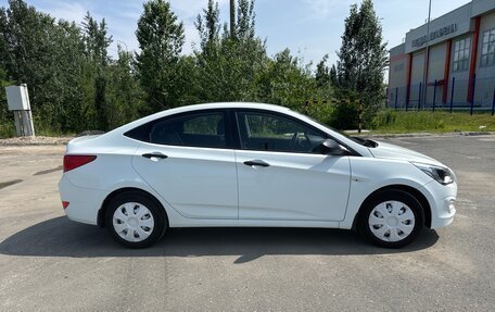 Hyundai Solaris II рестайлинг, 2015 год, 1 100 000 рублей, 7 фотография