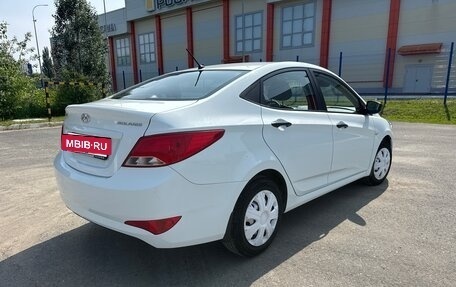Hyundai Solaris II рестайлинг, 2015 год, 1 100 000 рублей, 6 фотография