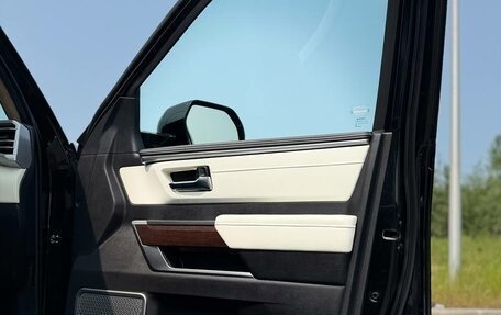 Toyota Sequoia, 2023 год, 24 000 000 рублей, 32 фотография