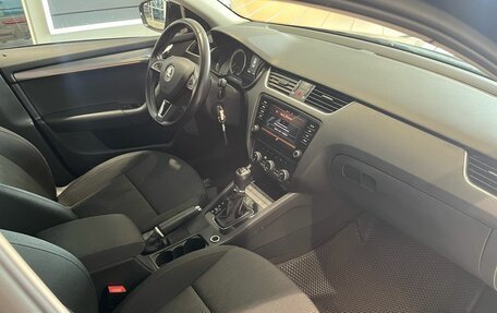 Skoda Octavia, 2018 год, 1 599 000 рублей, 12 фотография
