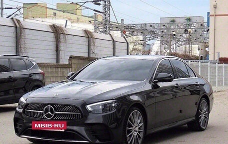 Mercedes-Benz E-Класс, 2021 год, 3 250 000 рублей, 2 фотография