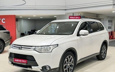 Mitsubishi Outlander III рестайлинг 3, 2014 год, 1 239 000 рублей, 1 фотография