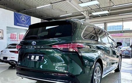 Toyota Sienna, 2022 год, 4 199 000 рублей, 4 фотография