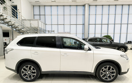 Mitsubishi Outlander III рестайлинг 3, 2014 год, 1 239 000 рублей, 4 фотография