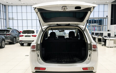 Mitsubishi Outlander III рестайлинг 3, 2014 год, 1 239 000 рублей, 10 фотография