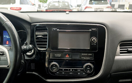 Mitsubishi Outlander III рестайлинг 3, 2014 год, 1 239 000 рублей, 15 фотография