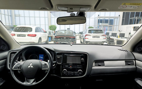 Mitsubishi Outlander III рестайлинг 3, 2014 год, 1 239 000 рублей, 14 фотография