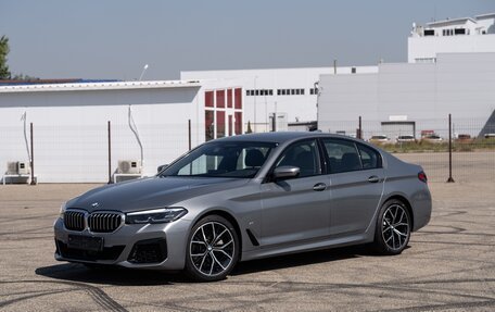 BMW 5 серия, 2023 год, 5 850 000 рублей, 3 фотография