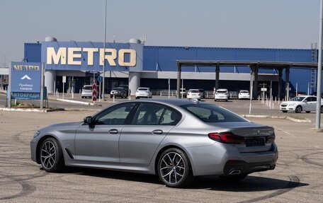 BMW 5 серия, 2023 год, 5 850 000 рублей, 10 фотография