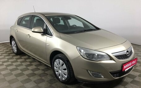Opel Astra J, 2011 год, 660 000 рублей, 4 фотография