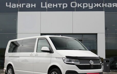 Volkswagen Caravelle T6 рестайлинг, 2020 год, 3 990 000 рублей, 3 фотография