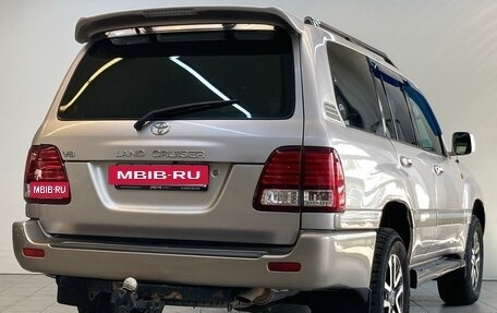 Toyota Land Cruiser 100 рестайлинг 2, 2004 год, 2 000 000 рублей, 6 фотография