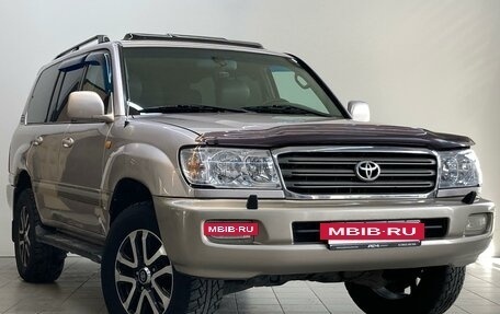 Toyota Land Cruiser 100 рестайлинг 2, 2004 год, 2 000 000 рублей, 4 фотография