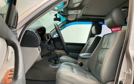 Toyota Land Cruiser 100 рестайлинг 2, 2004 год, 2 000 000 рублей, 14 фотография