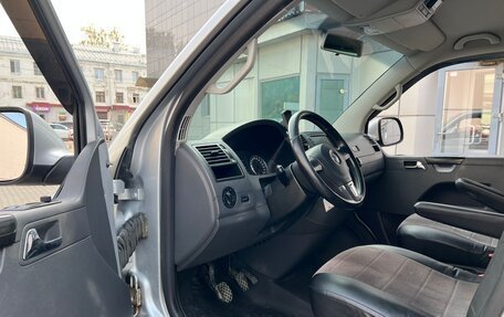 Volkswagen Caravelle T5, 2010 год, 1 650 000 рублей, 15 фотография