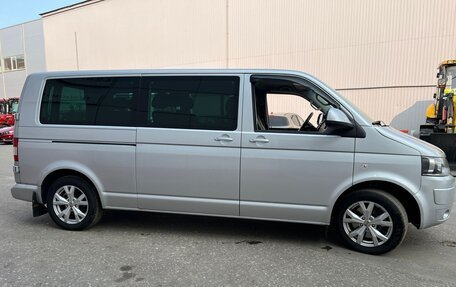 Volkswagen Caravelle T5, 2010 год, 1 650 000 рублей, 5 фотография