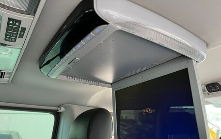 Volkswagen Caravelle T5, 2010 год, 1 650 000 рублей, 10 фотография