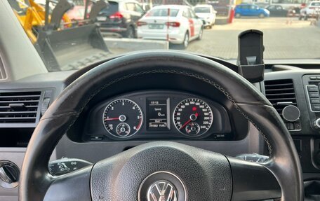 Volkswagen Caravelle T5, 2010 год, 1 650 000 рублей, 17 фотография