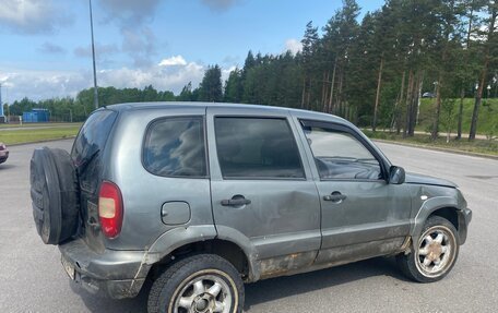 Chevrolet Niva I рестайлинг, 2004 год, 160 000 рублей, 3 фотография