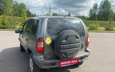 Chevrolet Niva I рестайлинг, 2004 год, 160 000 рублей, 5 фотография