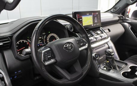 Toyota Land Cruiser, 2021 год, 10 500 000 рублей, 15 фотография