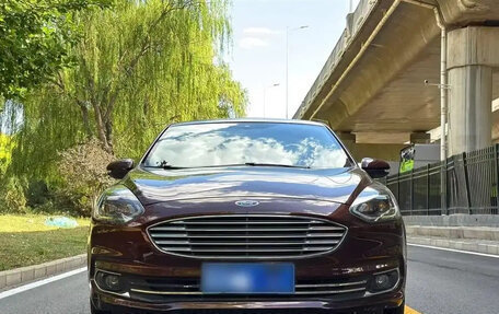 Ford Escort, 2020 год, 1 150 000 рублей, 2 фотография