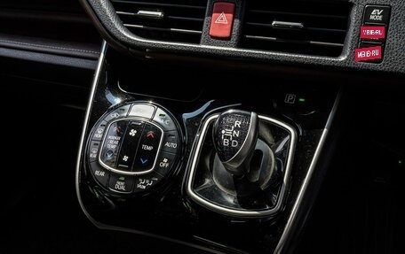 Toyota Esquire I, 2014 год, 2 300 000 рублей, 14 фотография