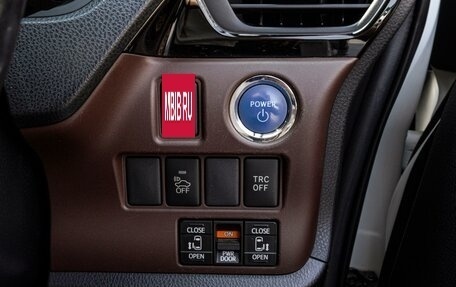 Toyota Esquire I, 2014 год, 2 300 000 рублей, 19 фотография