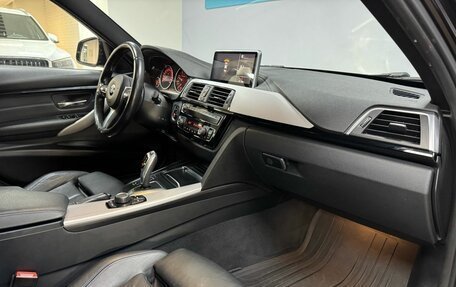 BMW 3 серия, 2018 год, 2 599 000 рублей, 14 фотография