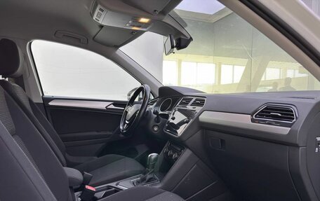Volkswagen Tiguan II, 2020 год, 2 099 000 рублей, 11 фотография