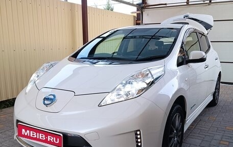 Nissan Leaf I, 2015 год, 955 000 рублей, 1 фотография