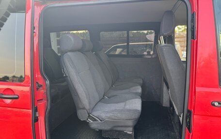 Volkswagen Transporter T5 рестайлинг, 2004 год, 1 800 000 рублей, 6 фотография