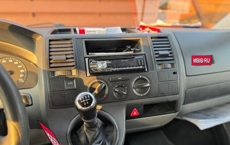 Volkswagen Transporter T5 рестайлинг, 2004 год, 1 800 000 рублей, 17 фотография