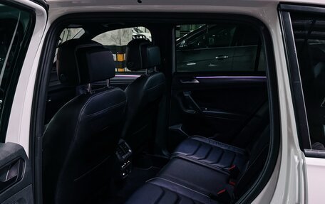 Volkswagen Tiguan II, 2021 год, 3 800 000 рублей, 8 фотография