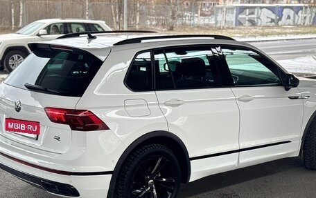 Volkswagen Tiguan II, 2021 год, 3 800 000 рублей, 2 фотография
