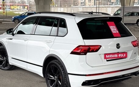 Volkswagen Tiguan II, 2021 год, 3 800 000 рублей, 3 фотография